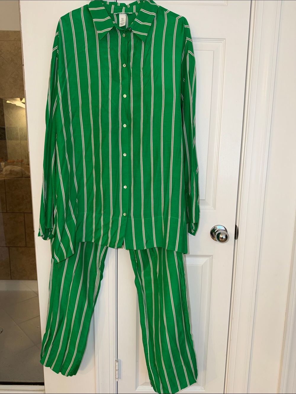 H&M SET Green SHIRT & MATCHING PANTS SET